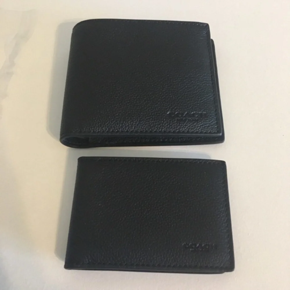 Men’s black leather Coach 3 in 1 wallet NWT. ID card holder slides out
